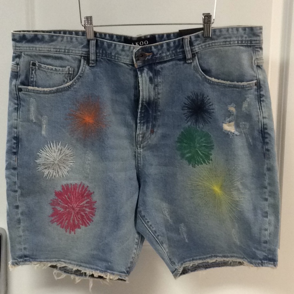 AKOO Men’s Shockwave Shorts NWT